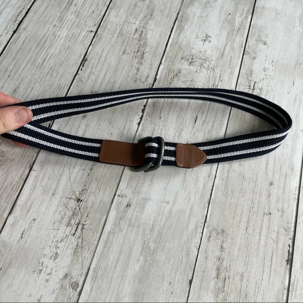 PREOWNED JANIE AND JACK BLUE WHITE STRIPED BELT BOYS SIZE 4 To 5